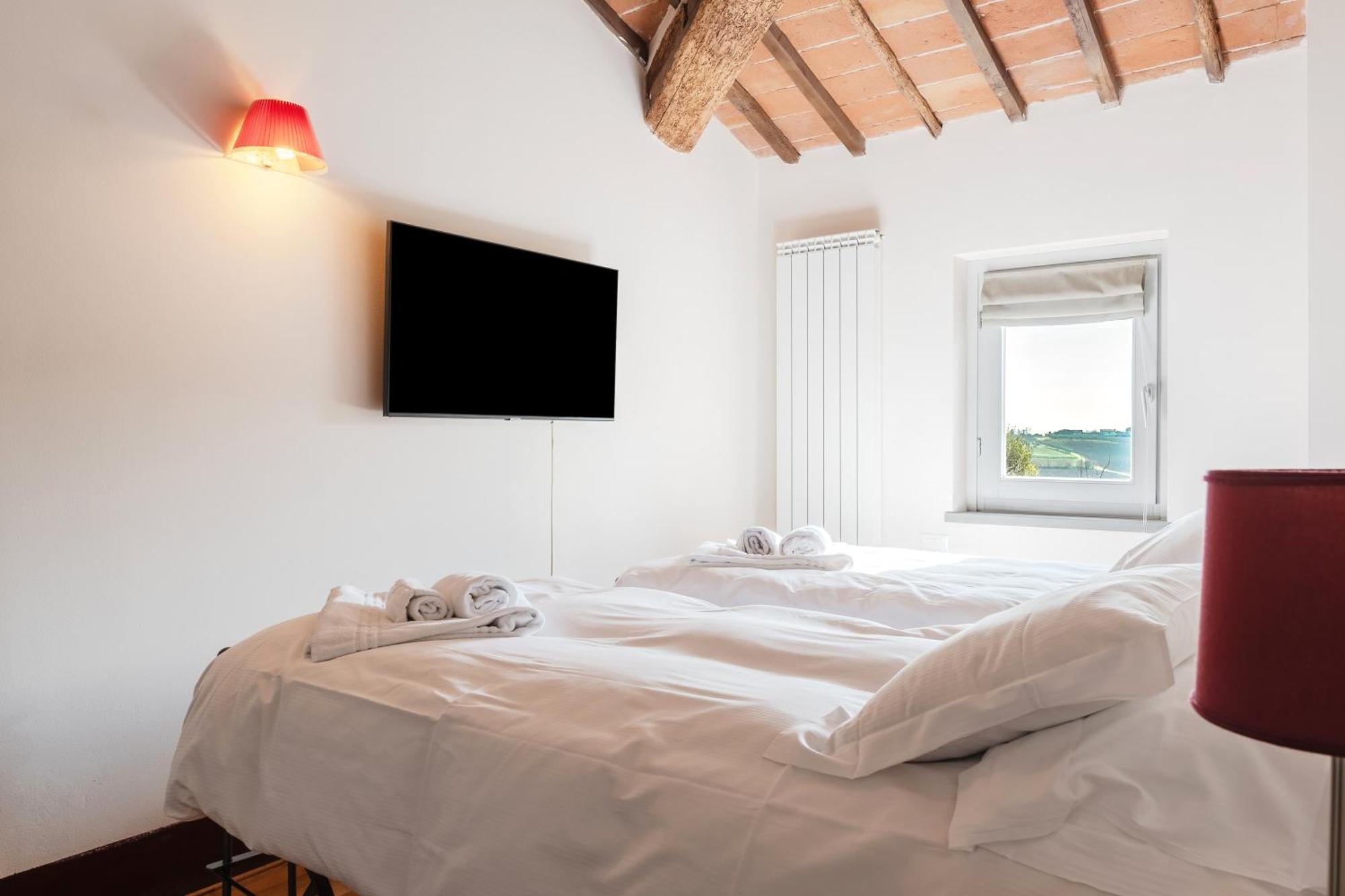 Borgo Syrah Hotel Cortona Exterior photo